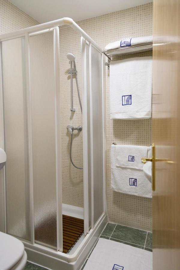 Hostal Pradaria Asador & Alojamiento Arcas Екстер'єр фото